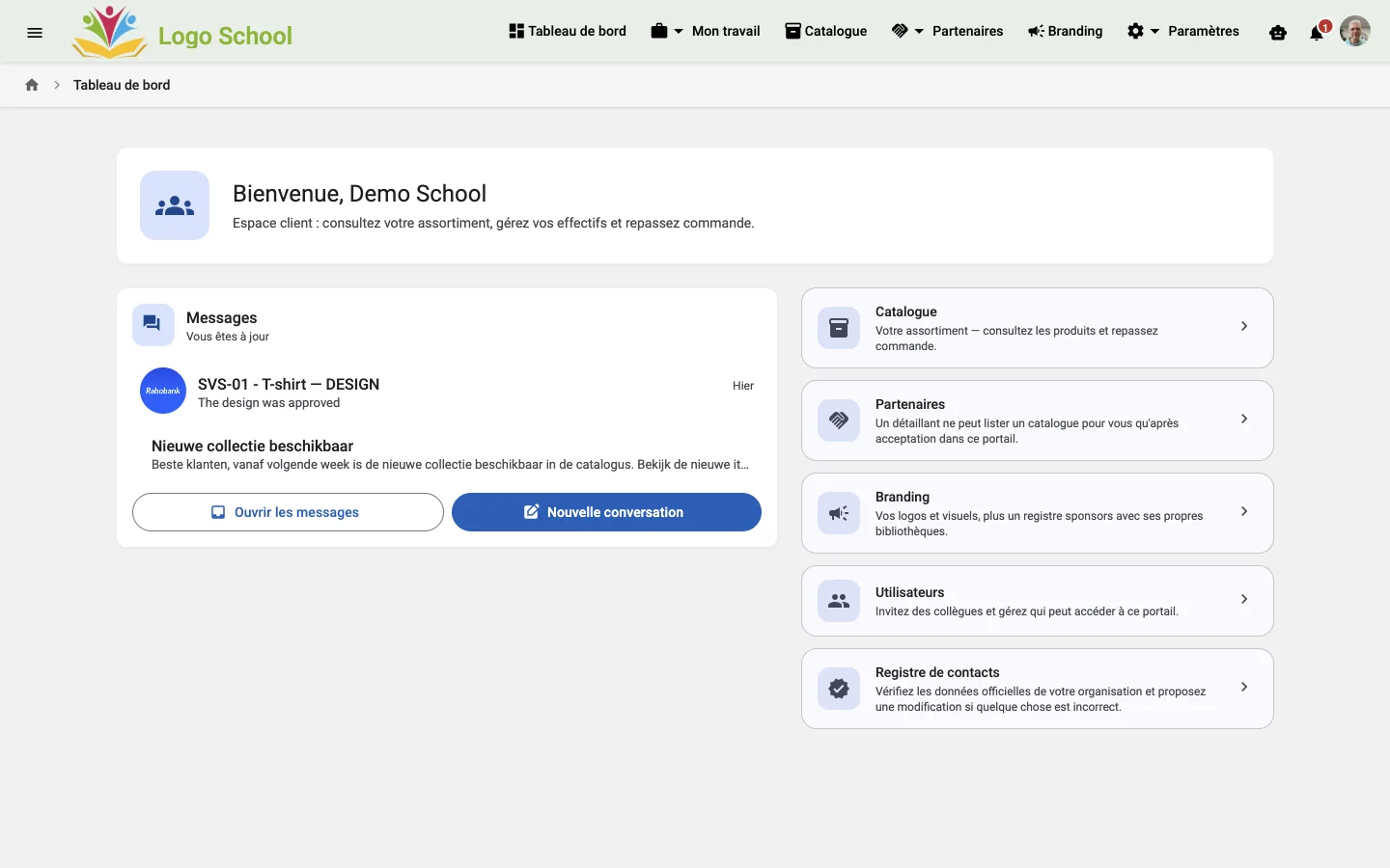 L'espace d'un club : assortiment, messages et une nouvelle commande.